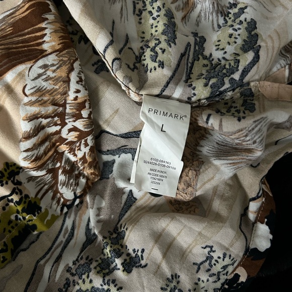 Primark • Men's Nature-Inspired Button Down Shirt - Picture 5 of 6